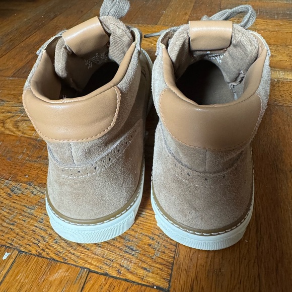 Express - Picture 4 of 6